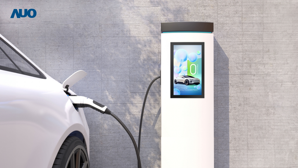 友達〝EVSE車用充電樁解決方案〞專為電動汽車充電樁設計，具有高亮度、克服戶外艱難環境的耐溫、耐紫外線等特性，並搭載散熱性及擴充性強的高效能工業電腦，可實現人機互動訴求，如資訊顯示、支付等應用