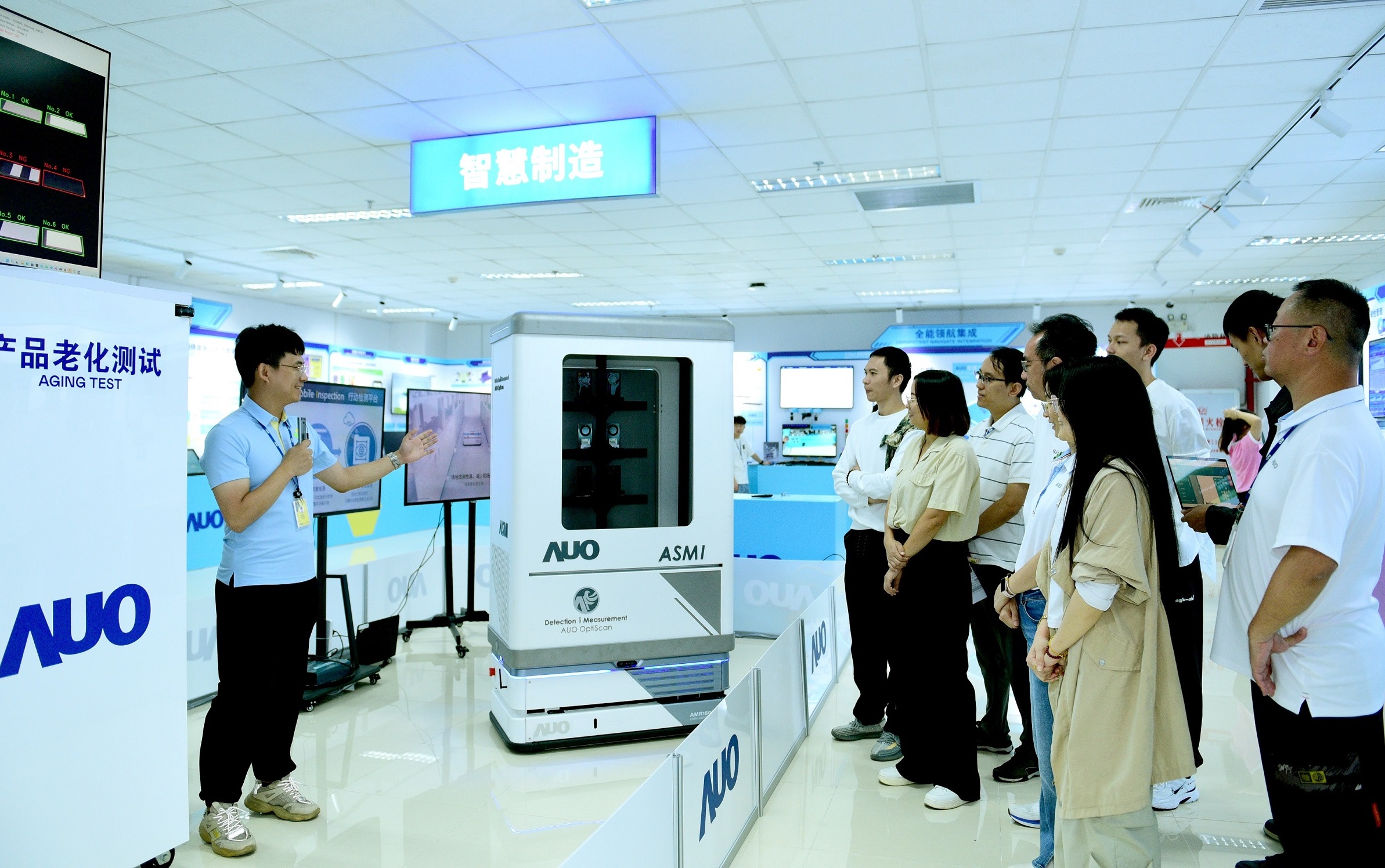 熊猫体育厦门将5G+ABC技术串联生产管理全流程，打通研发、采购、生管、制程、设备、质量等产品全生命周期制造流程，完成数字化设计、智慧供应链、智能座舱、全流程设备管理、数据驱动优化、智慧在线检测、智慧品管等自适应生产模式升级