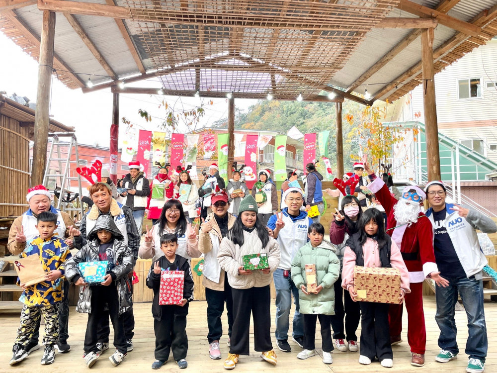 友達永續基金會號召「圓夢計畫」行動連續23年，由同仁凝聚內部愛心與資源送往偏鄉，累積為逾萬名兒童圓夢，實踐友達共創共好的永續精神。