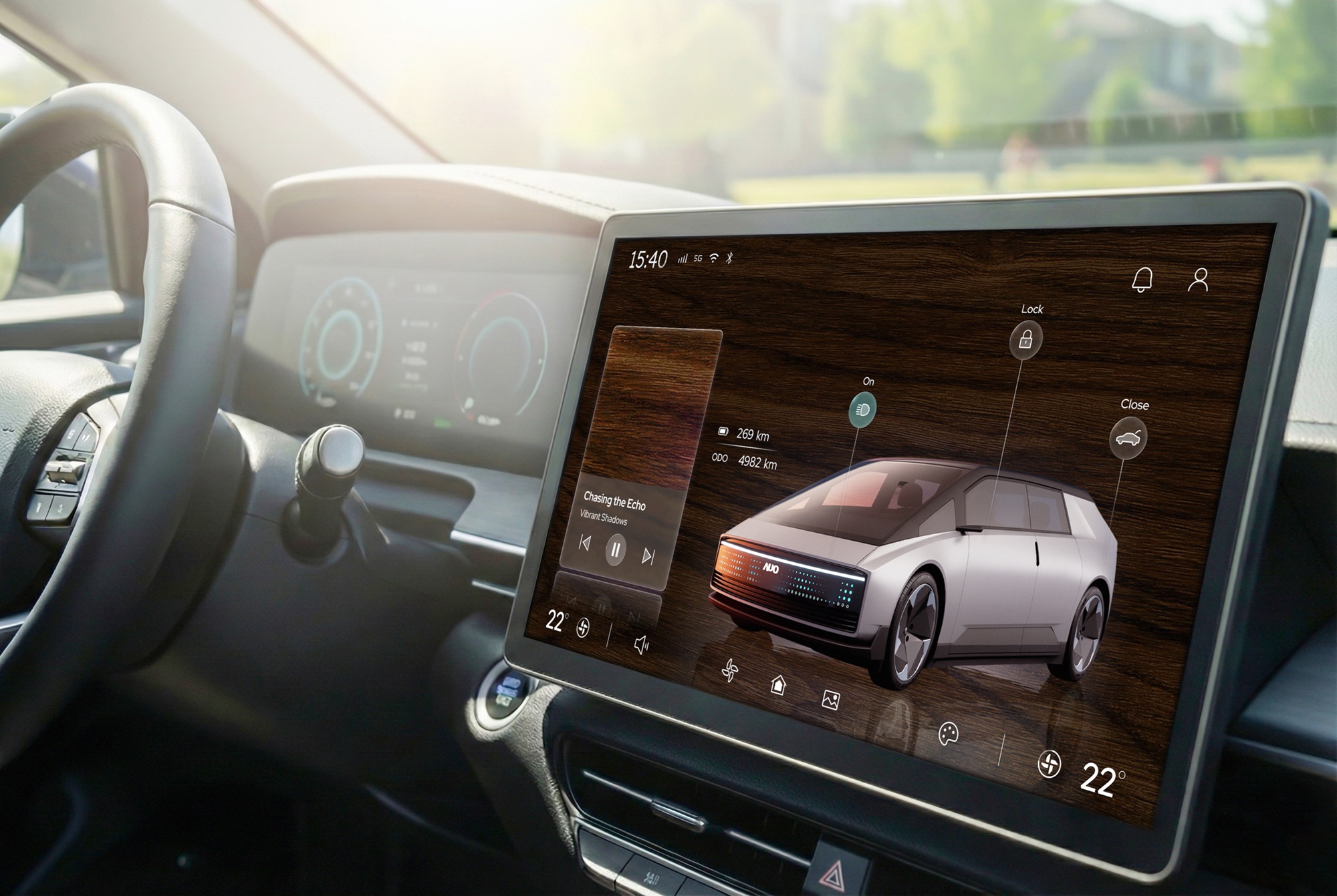 友達光電五度蟬連科睿唯安全球百大創新機構，在顯示科技、智慧移動與垂直場域相關領域布局研發與專利先機。圖為友達在智慧移動領域，將先進顯示技術應用於座艙的駕駛與中控區域